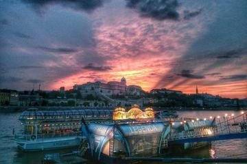 Legenda - Danube Legend Cruise in Budapest