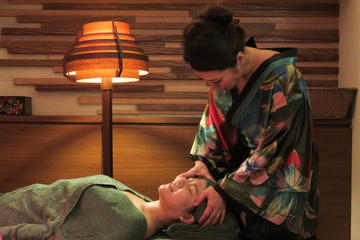 Japanese Lymphatic Massage at an Upscale Salon in the Ginza District