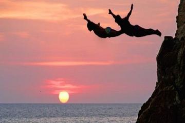 Cliff Diver Show and Dinner in Acapulco