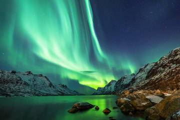 Classic Northern Lights Tour from Reykjavik with Live Guide and ...