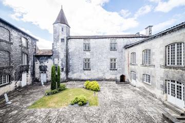 Discovery Visit of Château Royal de Cognac with Tasting in Cog