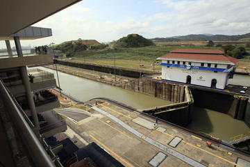 2-Hour Tour of the Panama Canal