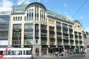 Berlin City Walking Tour of Scheunenviertel and Hackesche Höfe in Berlin Mitte