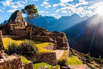 Sacred Valley with Machu picchu 2D1N