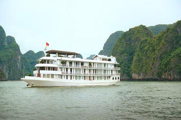 Overnight Classic Halong Bay Cruise with La Vela