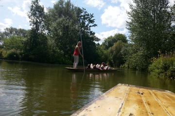Private Chauffeured Punting Tour on the River Cherwell in Oxford