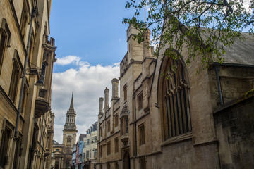 Walking Tour of Oxford with an Oxford Graduate Guide