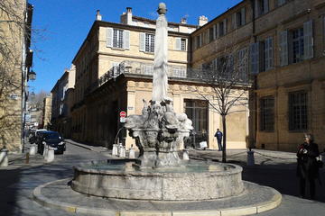 Private Tour of Aix-en-Provence and Marseille from Arles