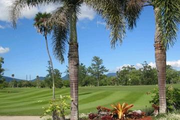 Private Full-Day Cairns Golf Tour Package