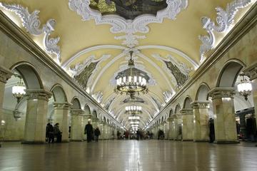 Architecture Tour of Moscow's Metro and Kolomensoye Estate