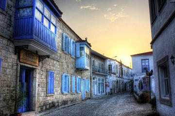 Cesme on Foot and Wine Tasting