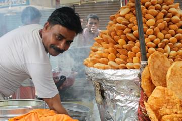 A savoury street food trail through Agra