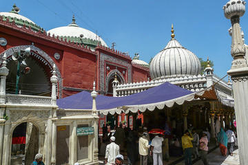 A walk through the historical neighbourhood of Nizammudin West