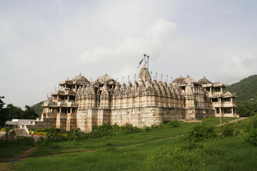 Day tour to a Jain temple in Ranakpur