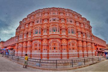 Of palaces and forts - bicycle trail through Jaipur