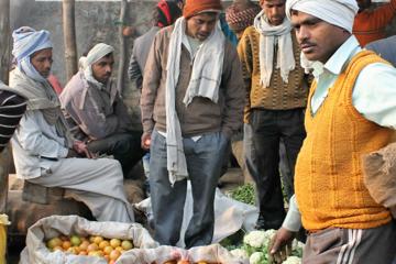 Tour to the vibrant vegetable market in Agra