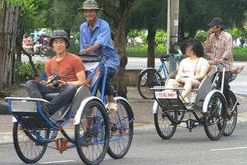 Afternoon Nha Trang Food Tour by Pedicab