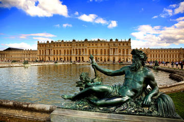 Skip the Line: Versailles Palace and Gardens Day Trip from Paris by Train