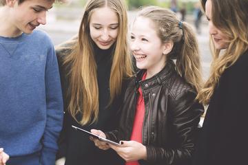 2.5-Hour Interactive Walking Tour in Central Paris
