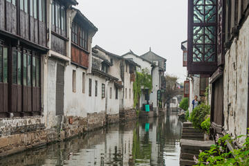 Private Day Tour of Suzhou Garden and Zhouzhuang Water Town