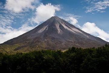 Arenal Volcano Hike and Hot Springs Tour from La Fortuna