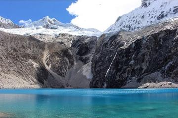 Lake 69 Full-Day Hiking Tour from Huaraz