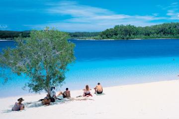 2-Day Fraser Island 4WD Tour from Noosa or Rainbow Beach
