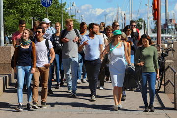 Private Helsinki City Center Walking Tour including Food Tasting