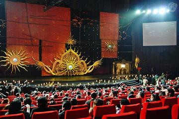 Small Group Evening in Bangkok to Siam Niramit Show with Dinner