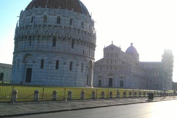Livorno Shore Excursion: Pisa and Lucca Private Day Trip