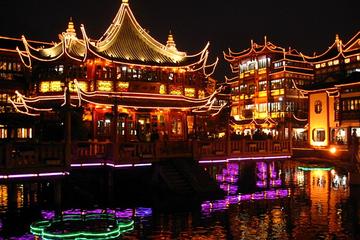 Private Shanghai City Night Tour with Peking Duck Dining Experience