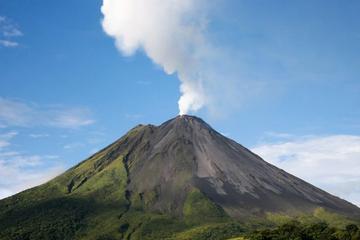 Arenal Volcano Hike at the National Park from Arenal