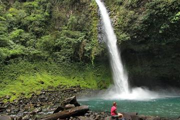 Fortuna Waterfall Guided Hike from Arenal