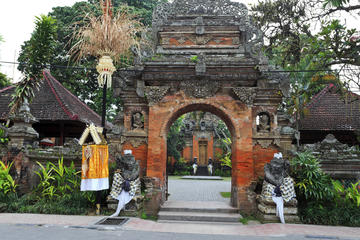 Ubud Art, Architecture and Petulu Village Tour