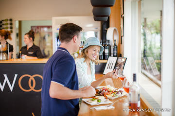 Tour for Two: Private Mornington Peninsula Luxury Food and Wine-Tasting Day Trip