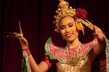 Thai Dinner and Classical Thai Dance Tour from Bangkok