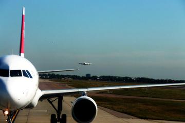 Singapore Shared Arrival Transfer: Airport to Hotel
