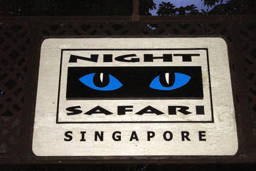 Skip-the-Line: Priority Tram Boarding at Night Safari with Buffet Dinner