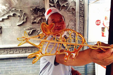 Private Day Tour of Xi'an Including the Terracotta Army, YongXingFang Food Court, the City Wall and Muslim Street