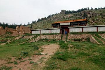 1 Day Horseback Riding Tour to Manzushir Monastery Including Lunch