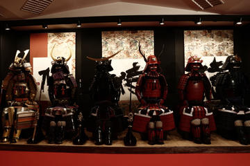 Samurai Armor Dress Up Photo Experience in Tokyo