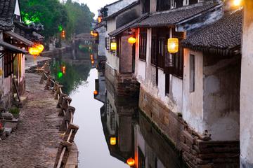 One-day tour of private Suzhou and Zhouzhuang, the first water town of China