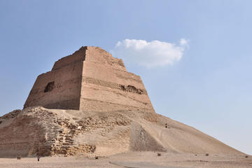full-day tour to el Fayoum pyramids