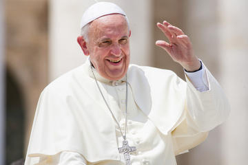 Papal Audience Tickets and Presentation
