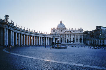 Rome Combo: Skip-the-Line Vatican Museums, Sistine Chapel, St Peter’s Basilica and Colosseum Walking Tour