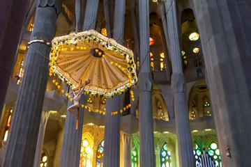 Sagrada Família Tour with Flamenco Show