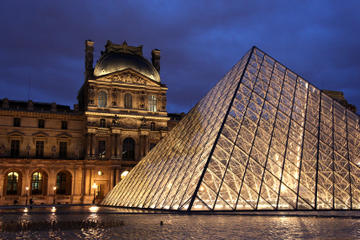Skip the Line: Evening Louvre Tour and Wine Tasting