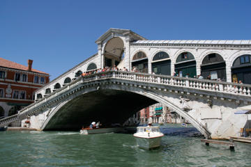 Small-Group Tour: Best of Venice Walking Tour and Grand Canal Water Taxi Ride