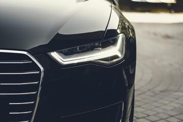 Safe Airport Transfer with Secure Bilingual Private Chauffeur