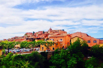 PRIVATE Full Day Luberon Villages Walking Tour from Avignon